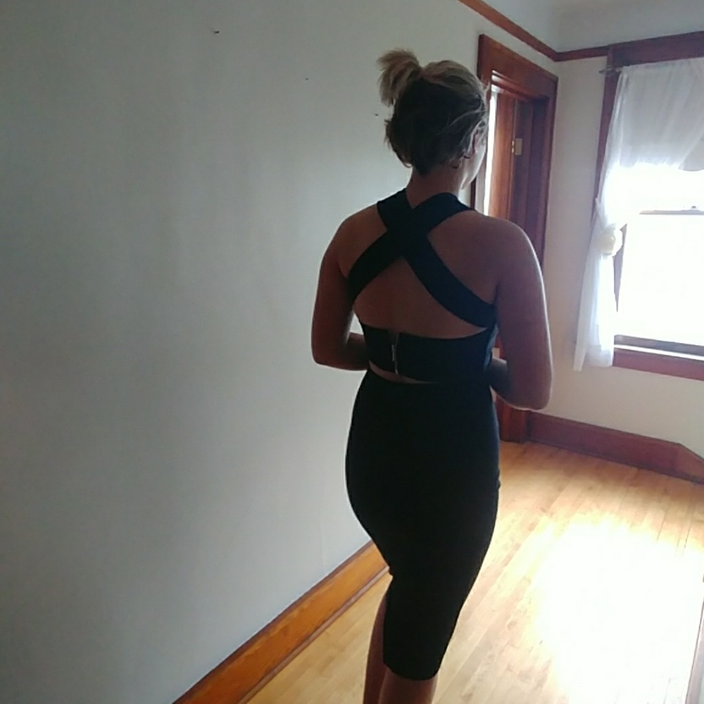 Nicholas Black Back Strap Midi - image 4